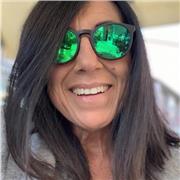Insegnante di Tecnologia e scrittrice (dunque, ottima conoscenza Lingua italiana) con esperienza anche insegnamento Matematica, e formazione anche per Didattiche Speciali (BES, DSA), offre lezioni private, di varie discipline, preferibilmente ad allievi i